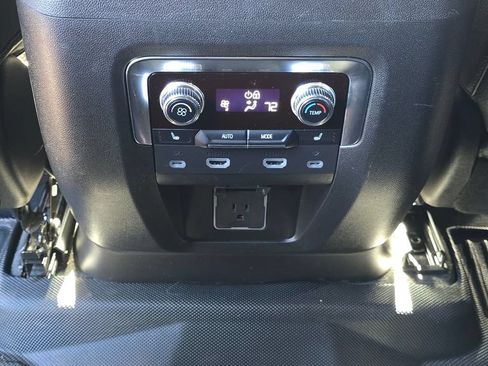 Used 2024 GMC Yukon Denali w/ Advanced Technology Package AWD/4WD image 56