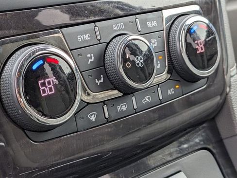 Used 2017 Buick Enclave Convenience FWD image 21