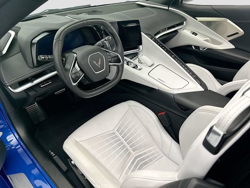 Used 2021 Chevrolet Corvette Stingray Preferred Cpe w/ Z51 Performance Package RWD image 9