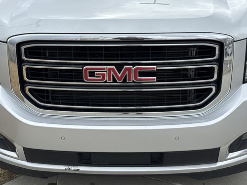 Used 2015 GMC Yukon XL SLT image 9