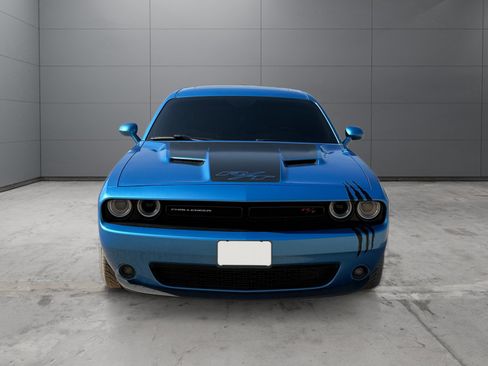 Used 2015 Dodge Challenger R/T Plus RWD image 8