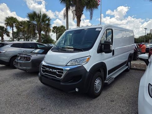 Used 2025 RAM ProMaster 2500 w/ U-Haul Equipment Group FWD image 3