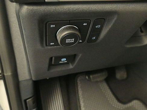 New 2026 Ford Expedition Active image 14