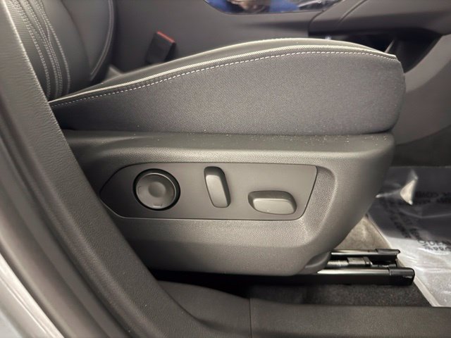 Certified 2026 Buick Envision Avenir AWD/4WD image 32