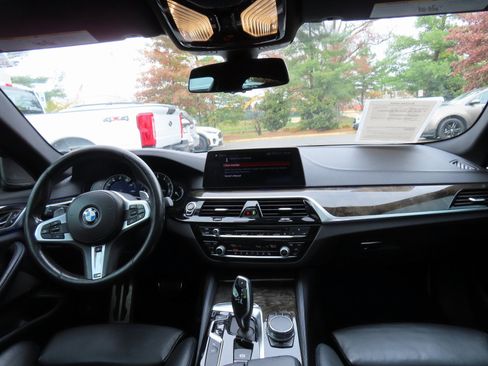 Used 2017 BMW 530i xDrive image 16
