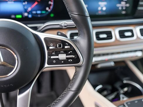 Used 2022 Mercedes-Benz GLE 450 GLE 450 image 16