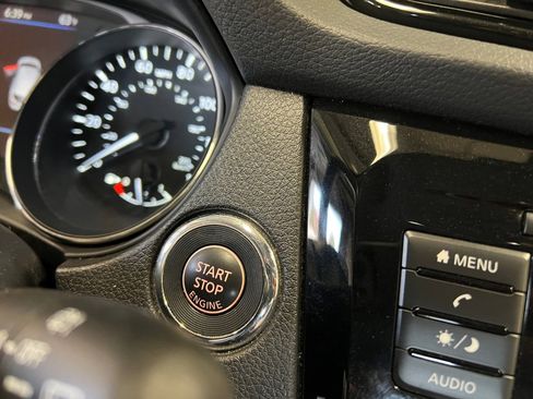 Used 2021 Nissan Rogue Sport SV image 24