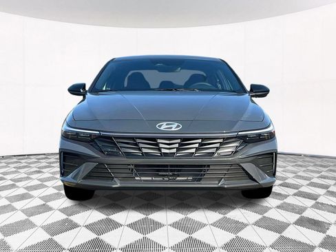 Certified 2025 Hyundai Elantra SEL FWD image 19