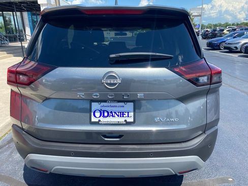 Used 2023 Nissan Rogue SV AWD/4WD image 5