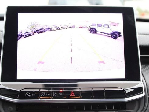 Used 2024 Jeep Compass Latitude w/ Altitude Special Edition image 19