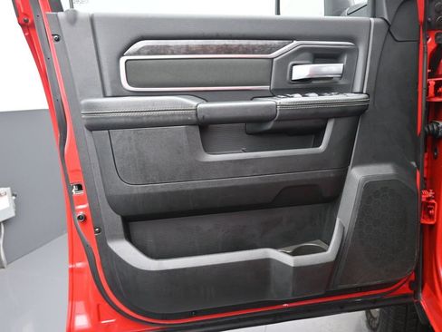 Used 2024 RAM 2500 Big Horn w/ Safety Group image 12