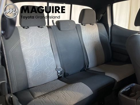Used 2023 Toyota Tacoma TRD Sport AWD/4WD image 32