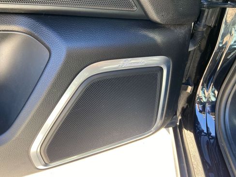 Used 2015 Porsche Macan Turbo image 14