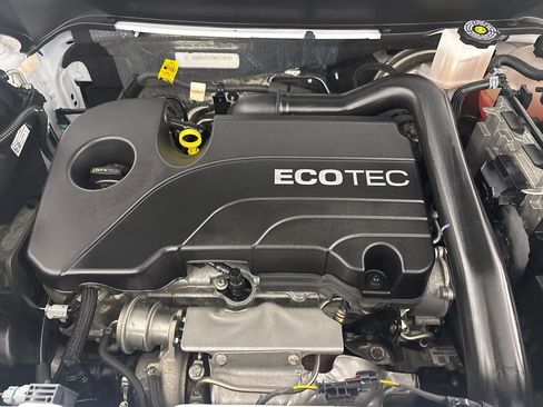 Used 2022 Chevrolet Equinox LS w/ LPO, Floor Liner Package image 29