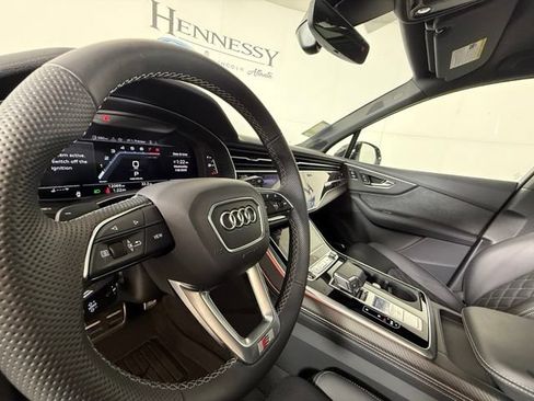 Used 2025 Audi SQ7 Prestige AWD/4WD image 29
