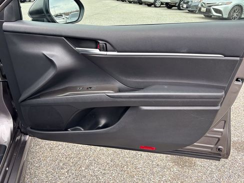 Used 2023 Toyota Camry SE w/ Cold Weather Package image 40