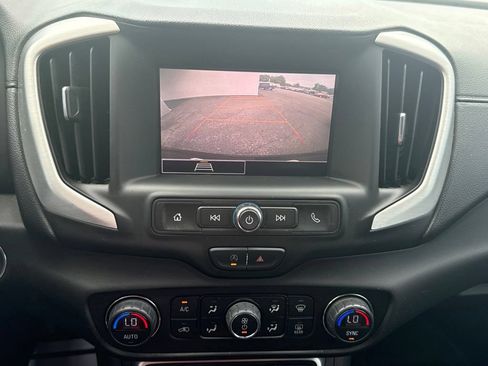 Used 2022 GMC Terrain SLE AWD/4WD image 23