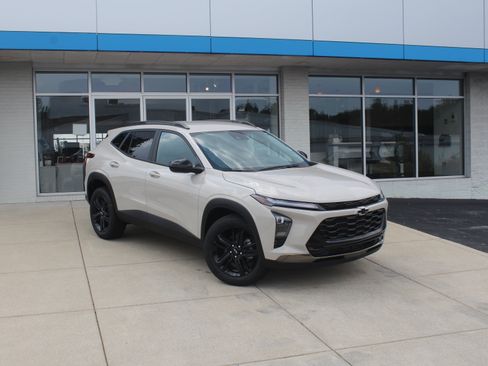 New 2026 Chevrolet Trax ACTIV w/ Driver Confidence Package FWD image 2