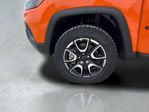 New 2026 Jeep Compass Trailhawk w/ Sun, Sound & Navigation Group AWD/4WD image 11