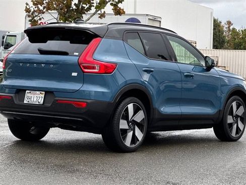 Used 2023 Volvo XC40 Recharge Ultimate w/ Protection Package Premier image 4