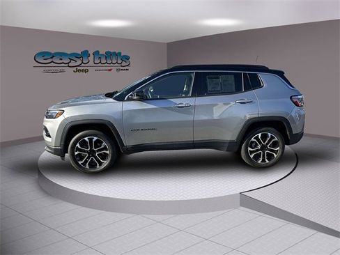 Certified 2022 Jeep Compass Limited image 6