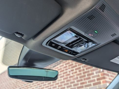 Used 2024 Volkswagen Atlas Cross Sport SEL Premium R-Line image 33