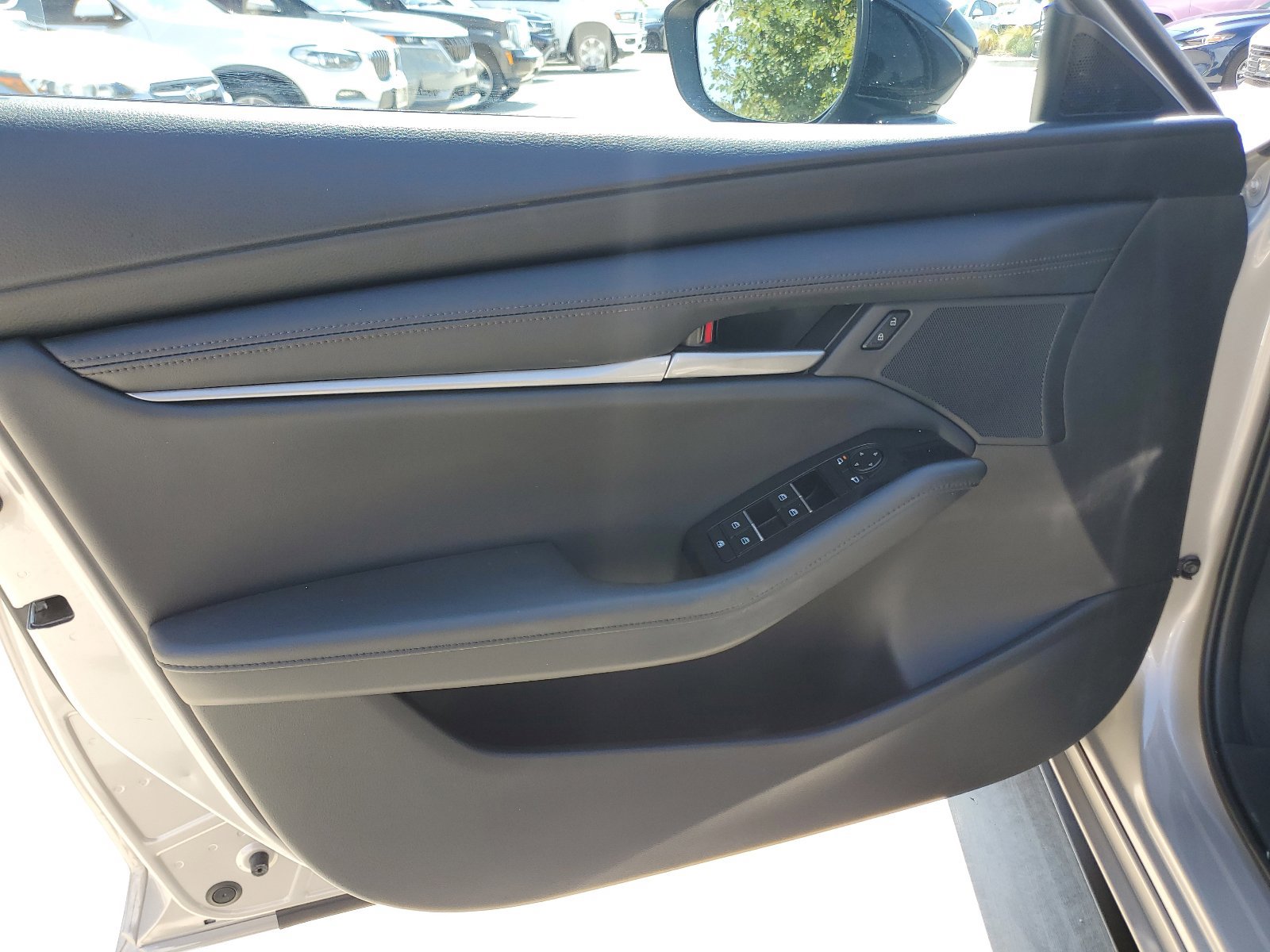 Used 2025 MAZDA MAZDA3 s FWD image 13