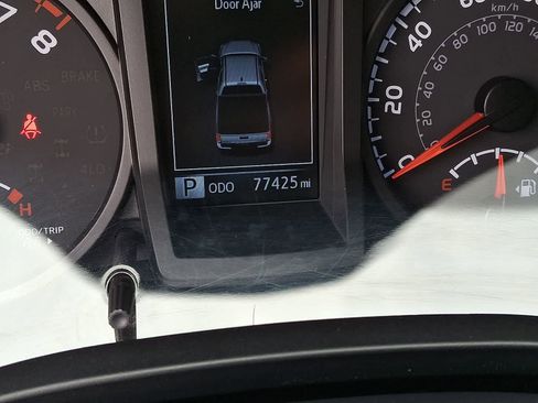 Certified 2021 Toyota Tacoma SR AWD/4WD image 23
