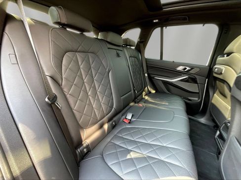 Used 2024 BMW X5 xDrive40i w/ Executive Package AWD/4WD image 24