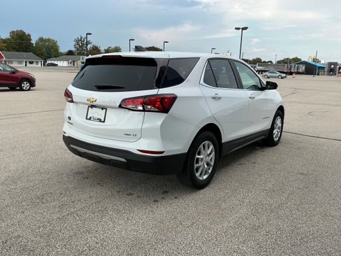 Certified 2024 Chevrolet Equinox LT w/ LPO, Floor Liner Package image 20