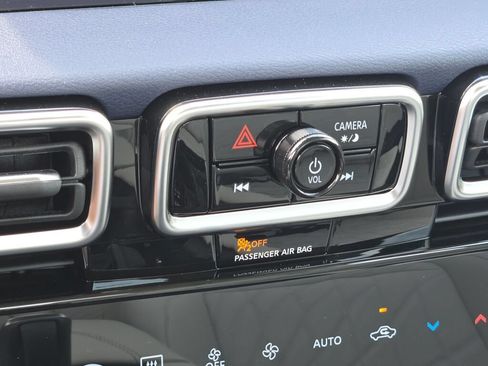 Used 2026 Nissan Sentra SL w/ Floor Mat Package FWD image 28