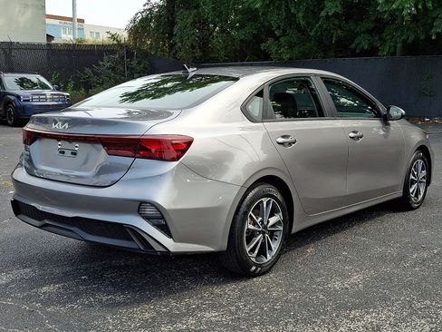 Used 2023 Kia Forte LXS FWD image 7