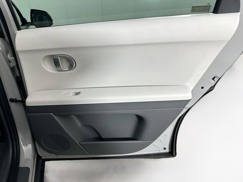 Used 2024 Hyundai Ioniq 5 SEL RWD image 30