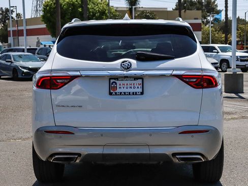 Used 2023 Buick Enclave Essence FWD image 8