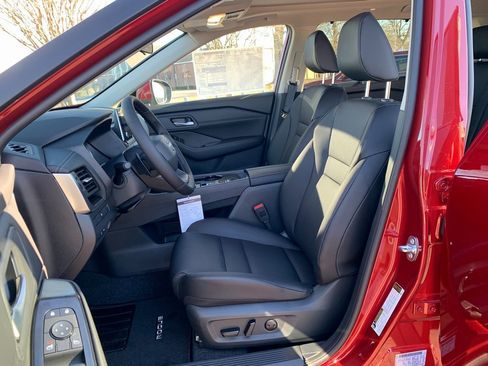 New 2026 Nissan Rogue SV image 7