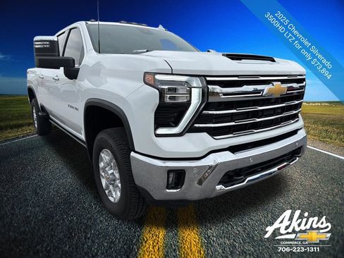Used 2025 Chevrolet Silverado 3500 LTZ w/ LTZ Premium Package image 6
