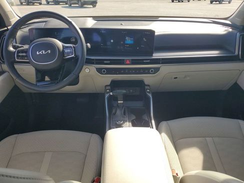 Used 2025 Kia Sorento EX w/ Panoramic Sunroof Package image 24