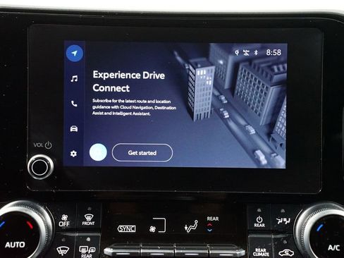 Certified 2024 Toyota Highlander XLE image 17