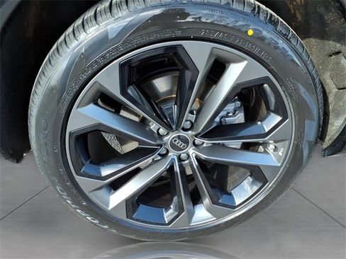 Used 2025 Audi Q7 3.0T Prestige image 7