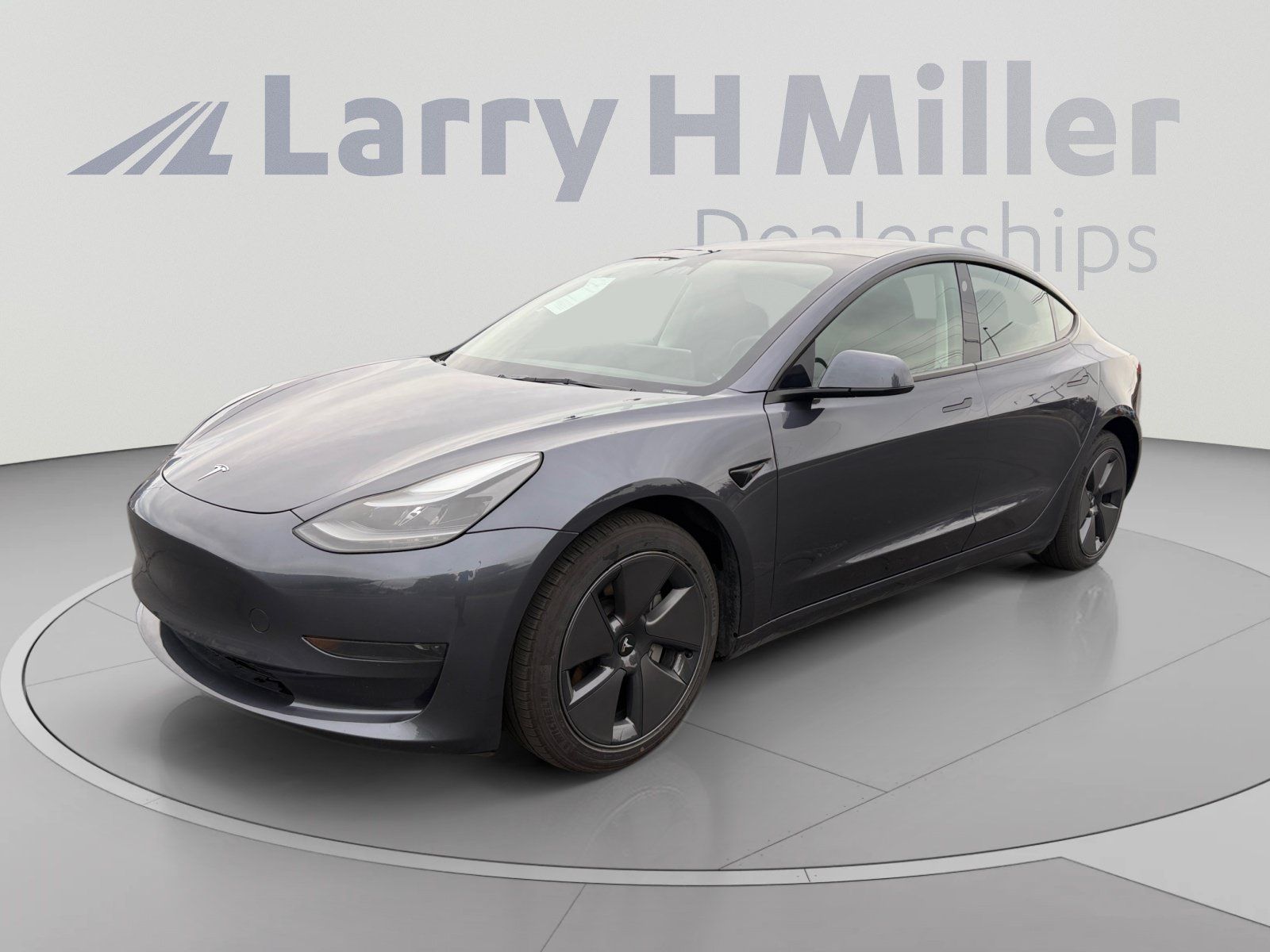 Used 2023 Tesla Model 3 Standard Range RWD image 1