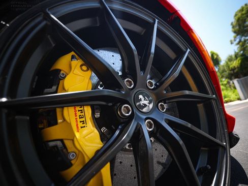 Certified 2021 Ferrari 812 GTS RWD image 16