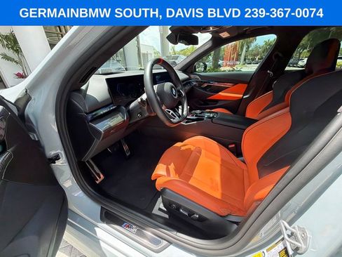 Used 2025 BMW M5 w/ Carbon Package AWD/4WD image 19