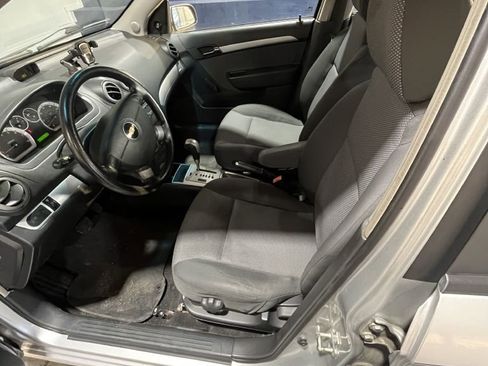 Used 2011 Chevrolet Aveo LT image 5