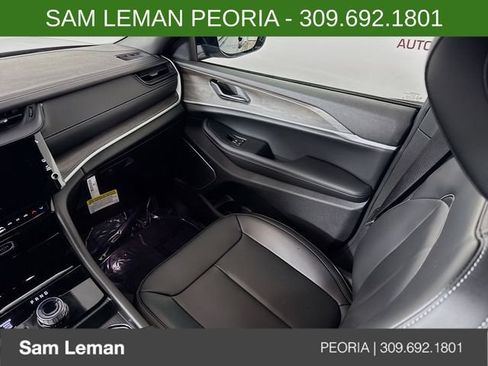 New 2026 Jeep Grand Cherokee Limited w/ Limited Altitude Package AWD/4WD image 24