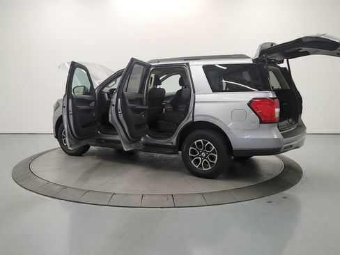 Used 2024 Ford Expedition XLT RWD image 14