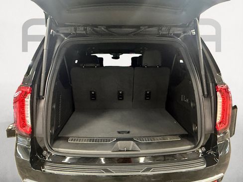 Used 2024 GMC Yukon XL Denali w/ Advanced Technology Package RWD image 13