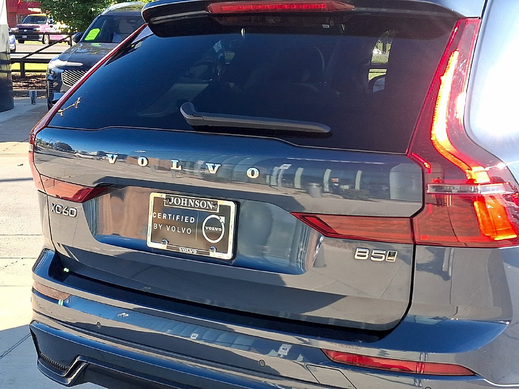 Certified 2026 Volvo XC60 B5 Core AWD/4WD image 30