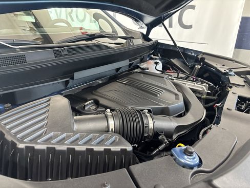 New 2026 Chevrolet Traverse LT w/ Driver Confidence Package image 3