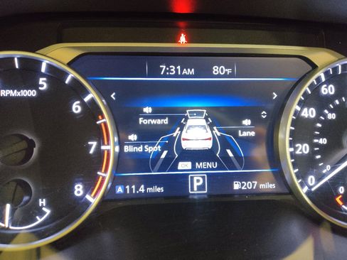 Used 2024 Nissan Sentra SV FWD image 23