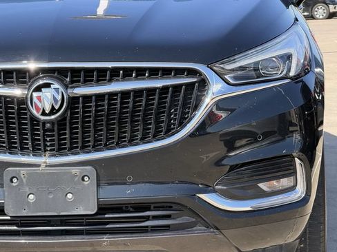 Used 2018 Buick Enclave Premium w/ Experience Buick Package FWD image 9